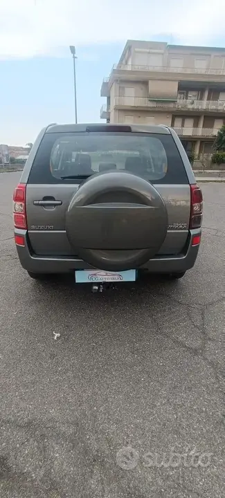 Suzuki Grand Vitara 2005 photo 2