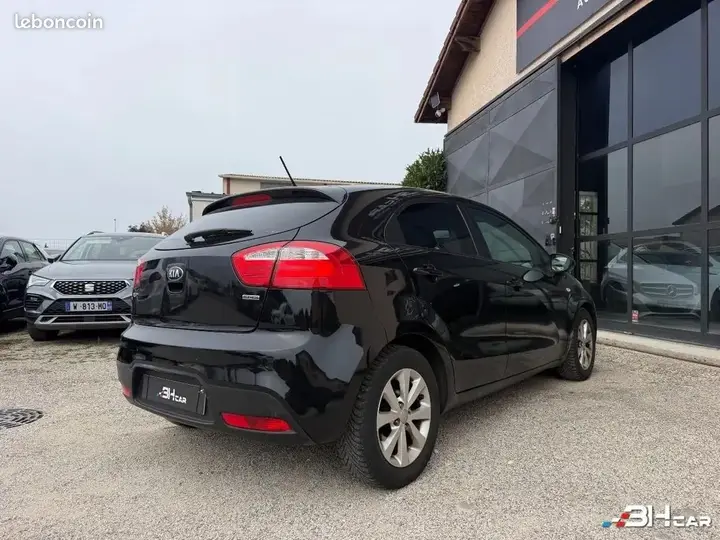Kia Rio 2015 photo 4