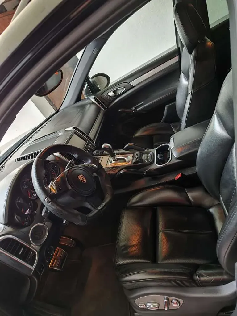 Porsche Cayenne 2010 photo 3