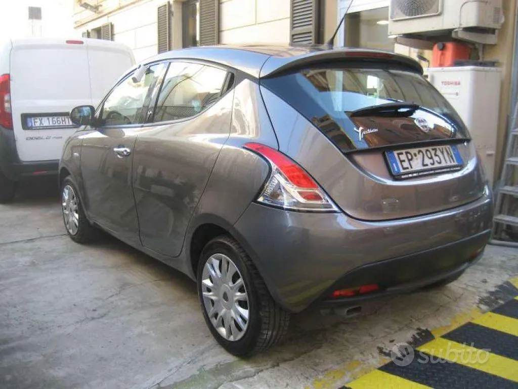 Lancia Ypsilon 2013 photo 3
