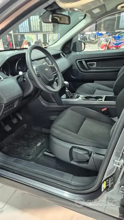 Land Rover Discovery Sport 2016 photo 5