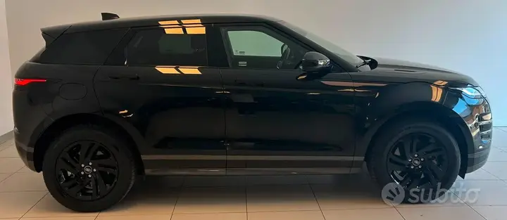 Land Rover Range Rover Evoque 2023 photo 3