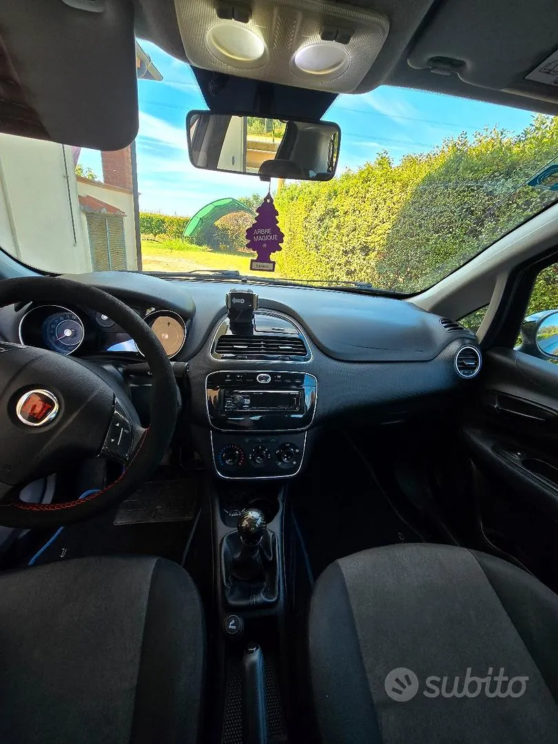 Fiat Grande Punto 2013 photo 4