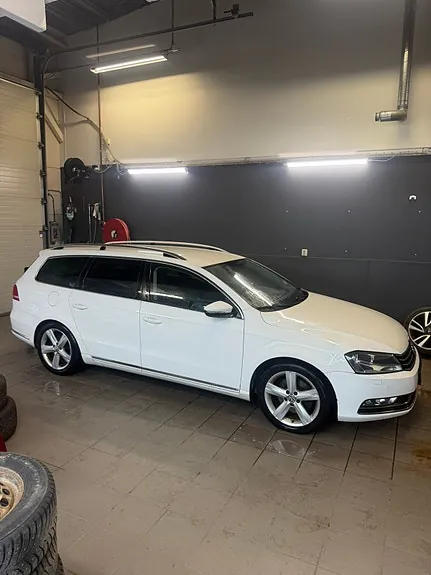 Volkswagen Passat 2014 photo 2
