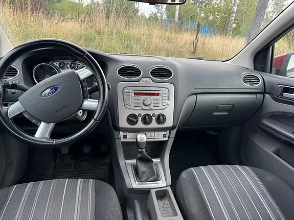 Ford Focus 2010 photo 4