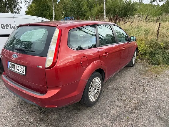 Ford Focus 2010 photo 2