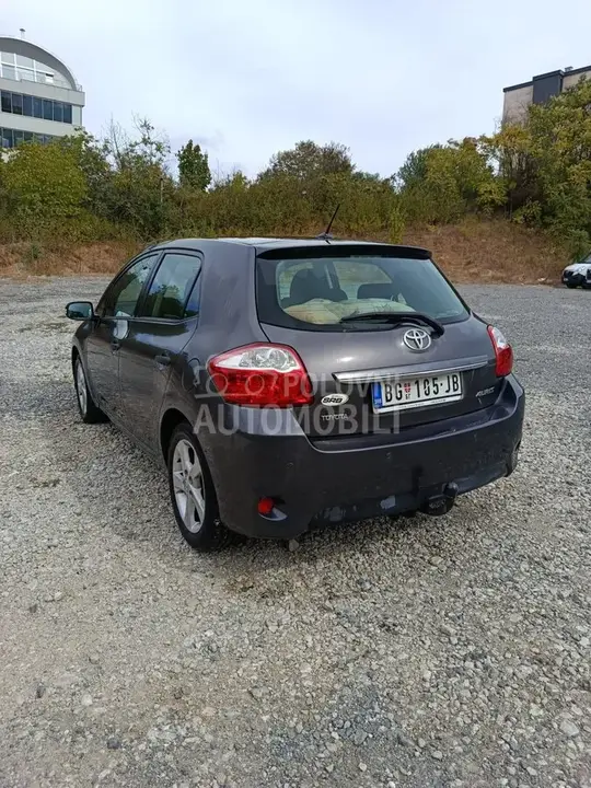 Toyota Auris 2010 photo 4