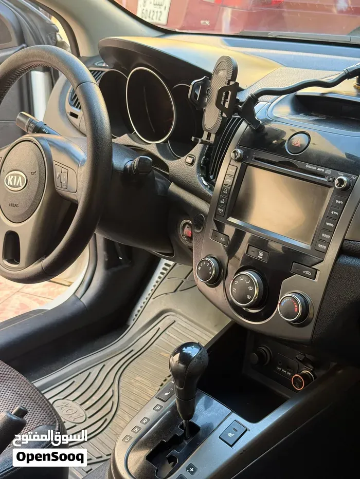 Kia Forte 2012 photo 3