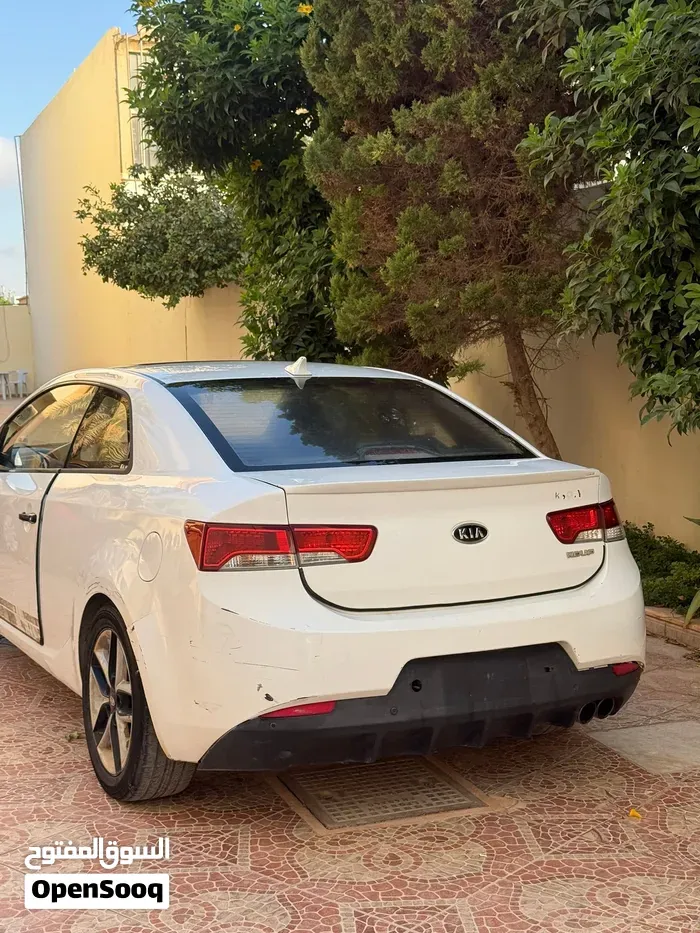 Kia Forte 2012 photo 2