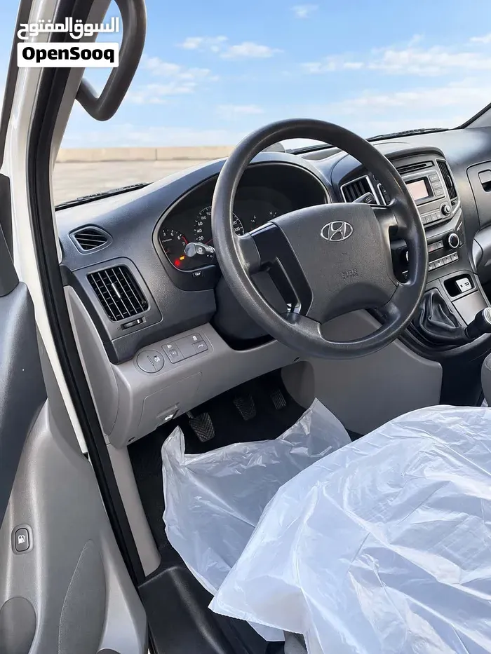 Hyundai H1 2021 photo 4