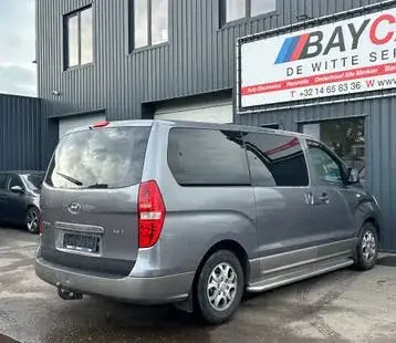 Hyundai H1 2010 photo 3