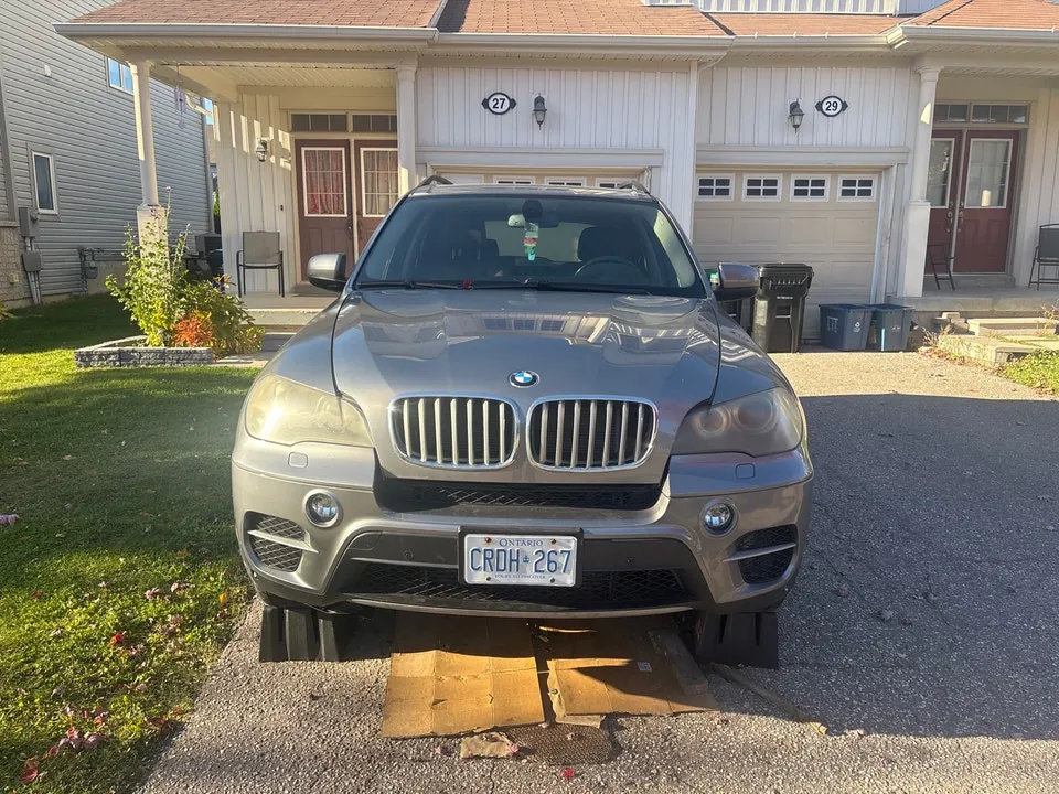 BMW X5 2011 photo 2