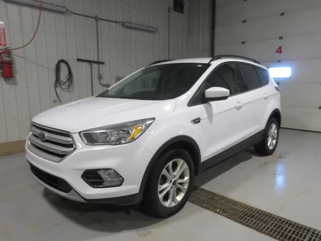 Ford Escape 2018 photo 2