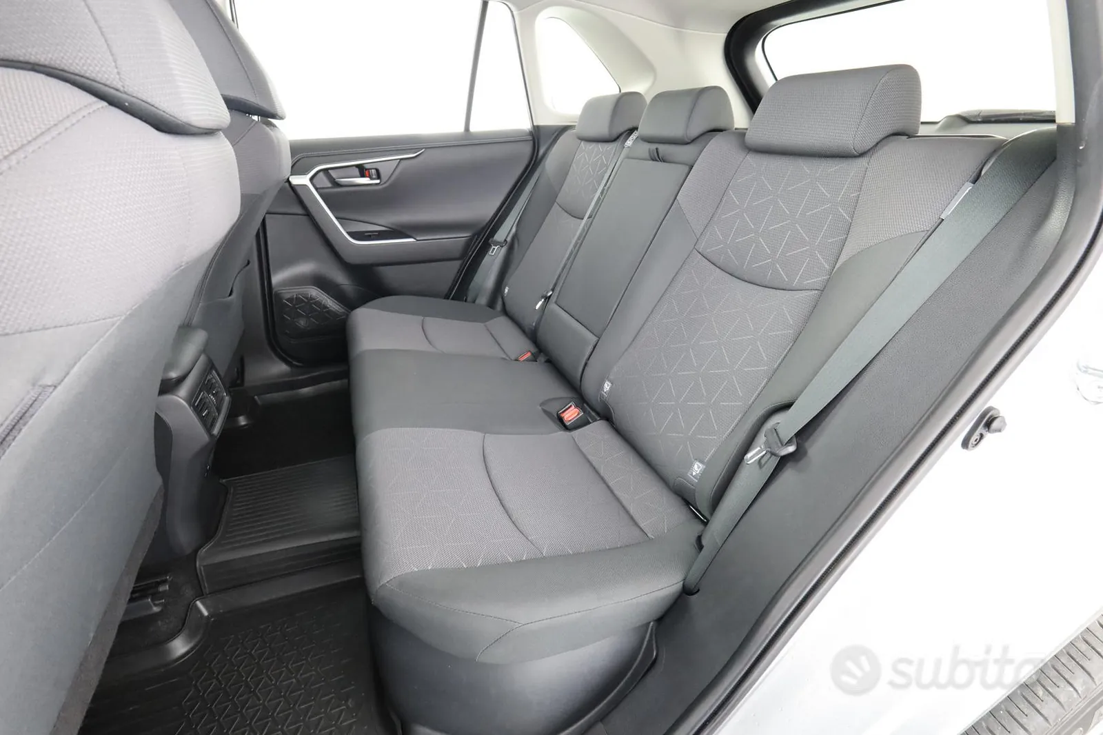 Toyota Rav4 2021 photo 3