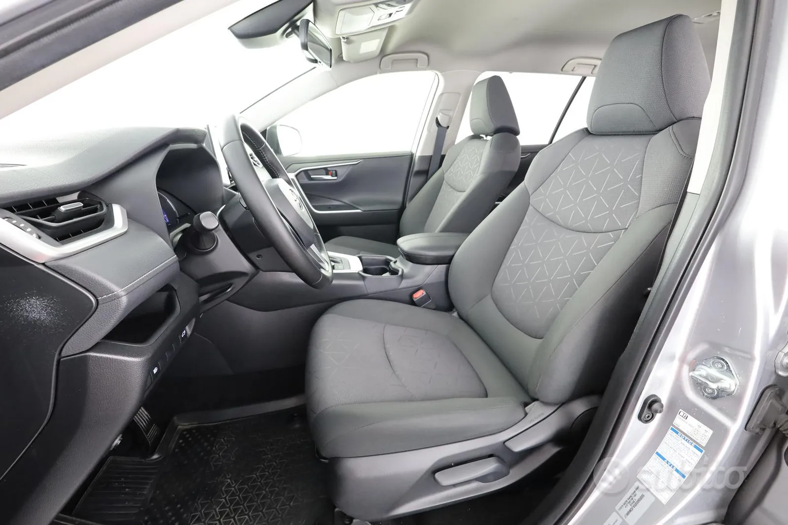 Toyota Rav4 2021 photo 2