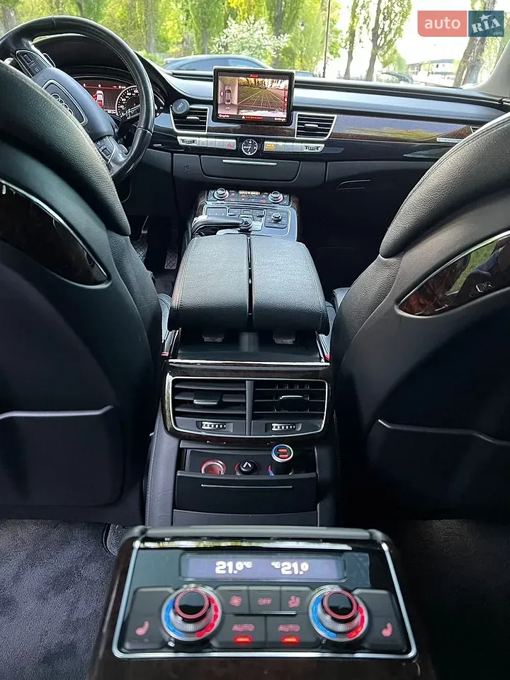 Audi A8 2014 photo 5