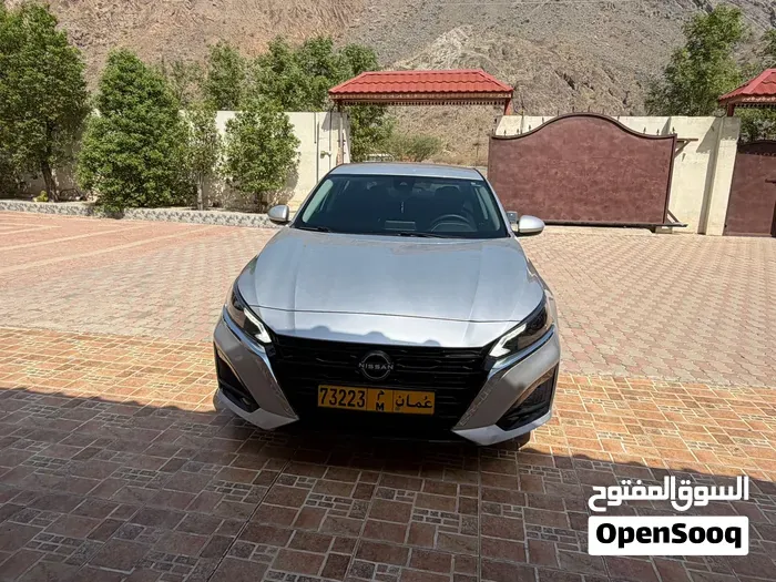 Nissan Altima 2023 photo 2