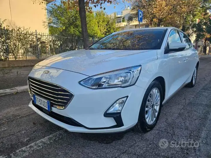 Ford Focus 2019 photo 2