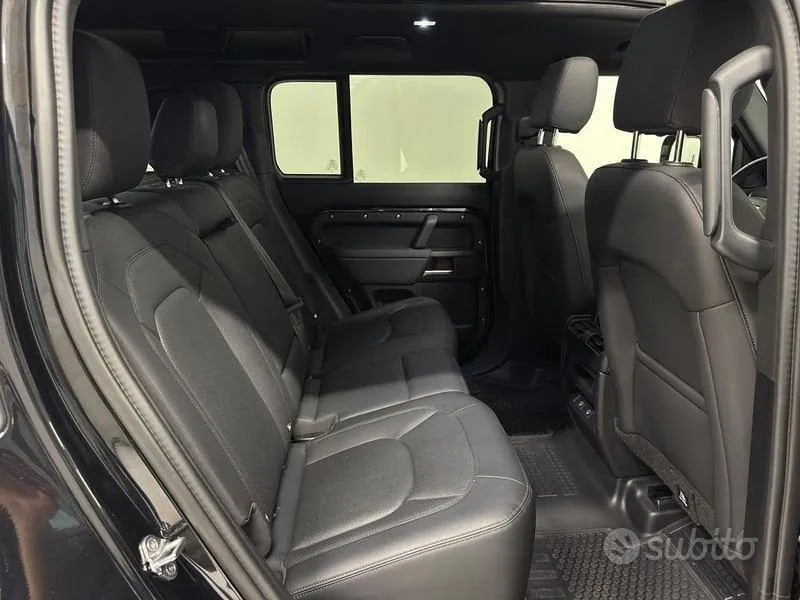 Land Rover Defender 2024 photo 5