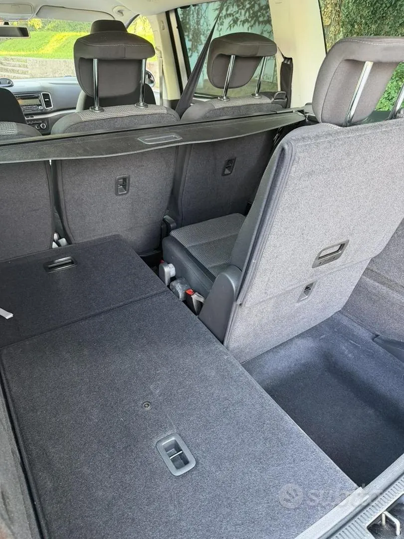 Volkswagen Sharan 2011 photo 4