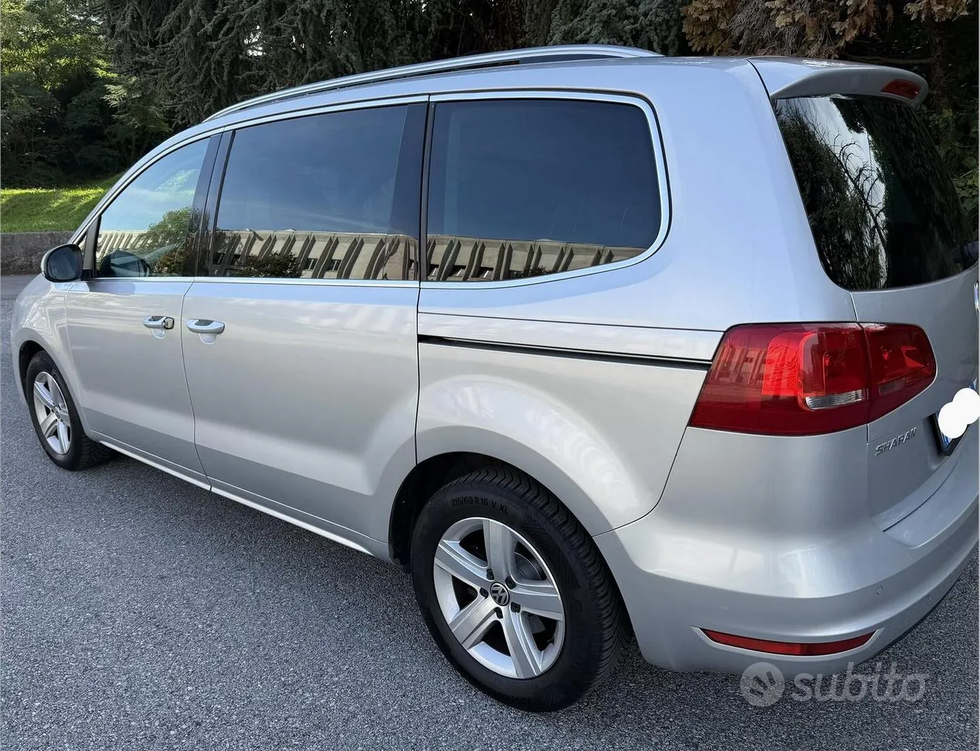 Volkswagen Sharan 2011 photo 3