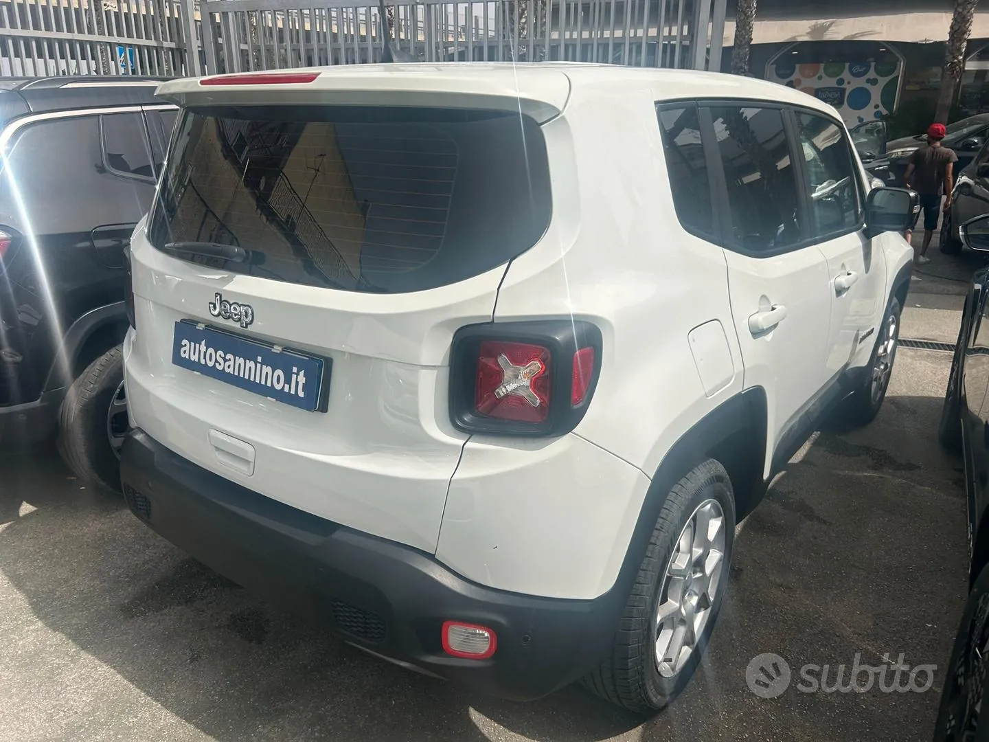 Jeep Renegade 2023 photo 3