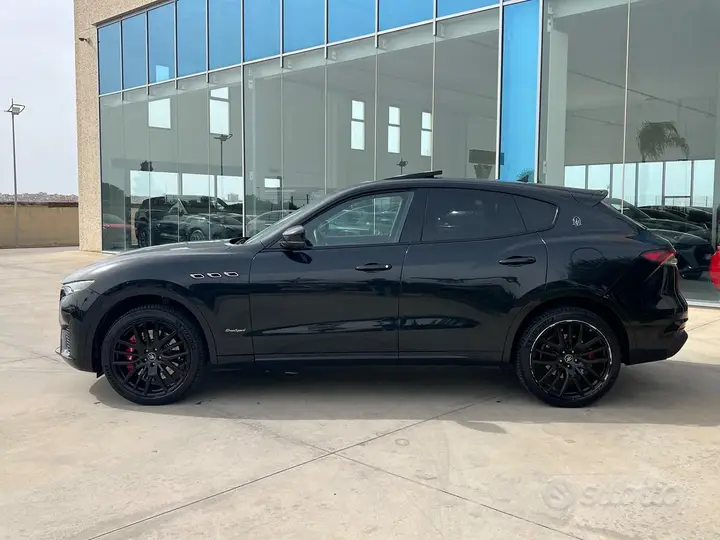 Maserati Levante 2022 photo 2
