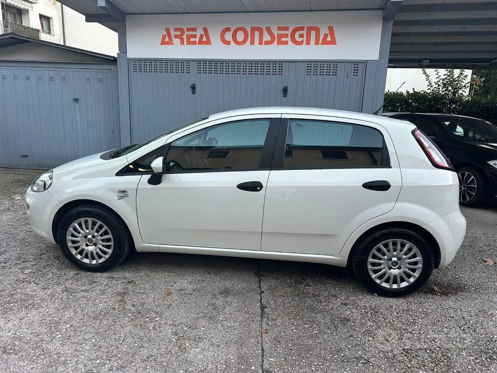 Fiat Punto 2014 photo 2