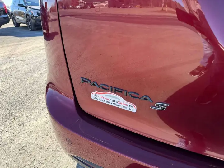 Chrysler Pacifica 2022 photo 5