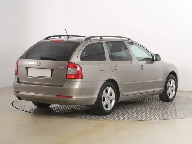 Skoda Octavia 2013 photo 4