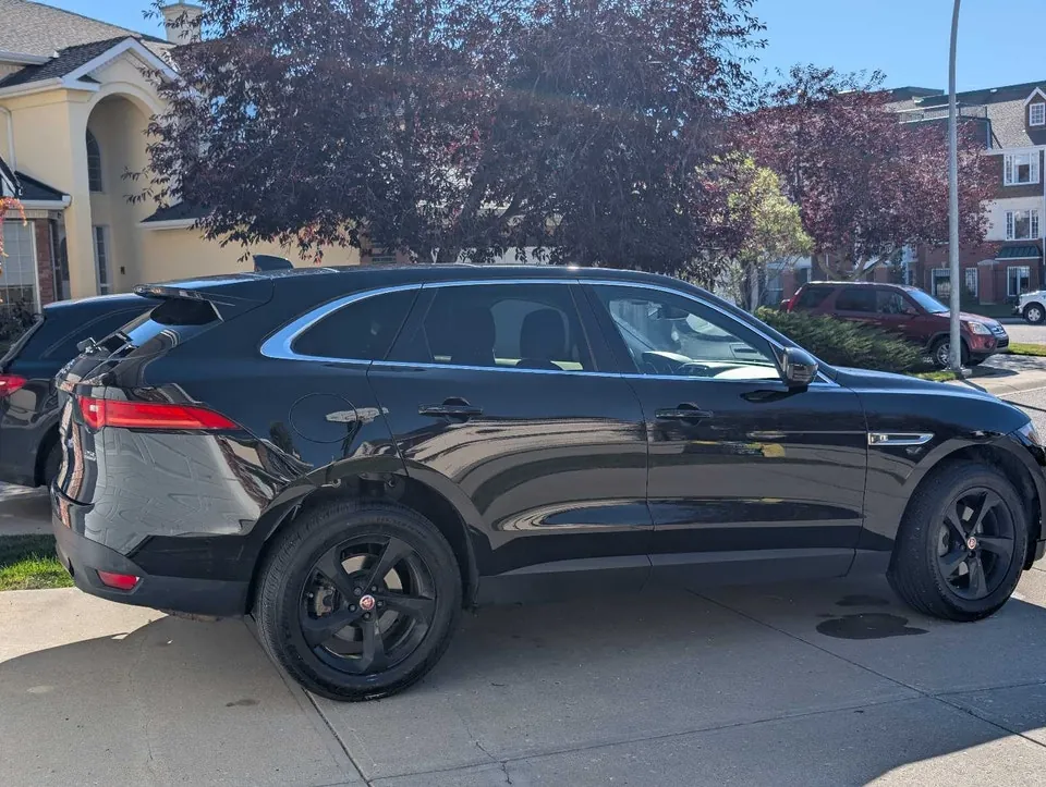 Jaguar F-Pace