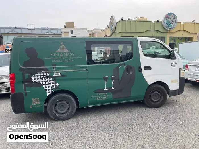 Nissan Urvan 2017 photo 2