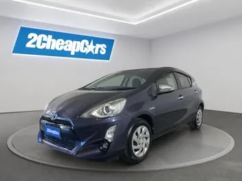 Toyota Aqua 2015 photo 2