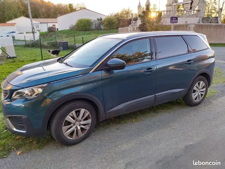 Peugeot 5008 2017 photo 2