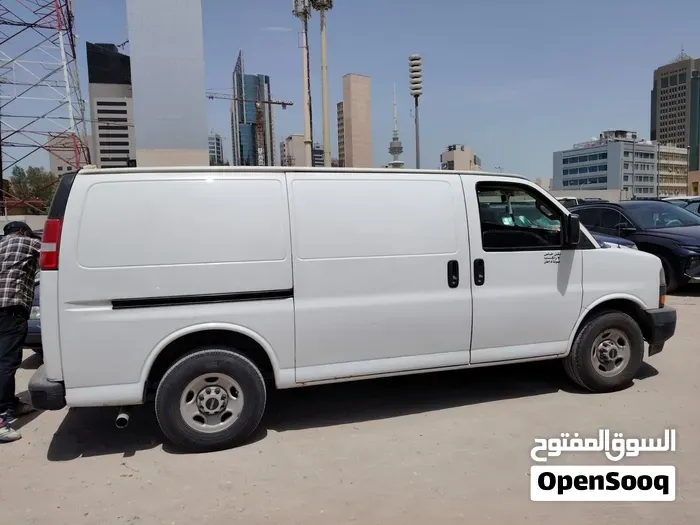 GMC Savana 2021 photo 4