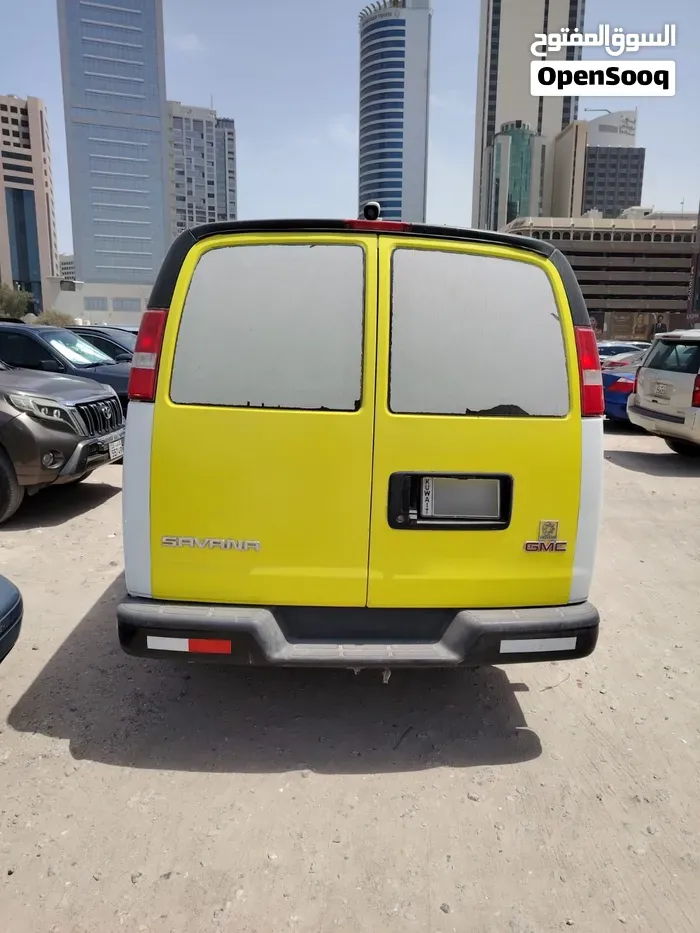 GMC Savana 2021 photo 2