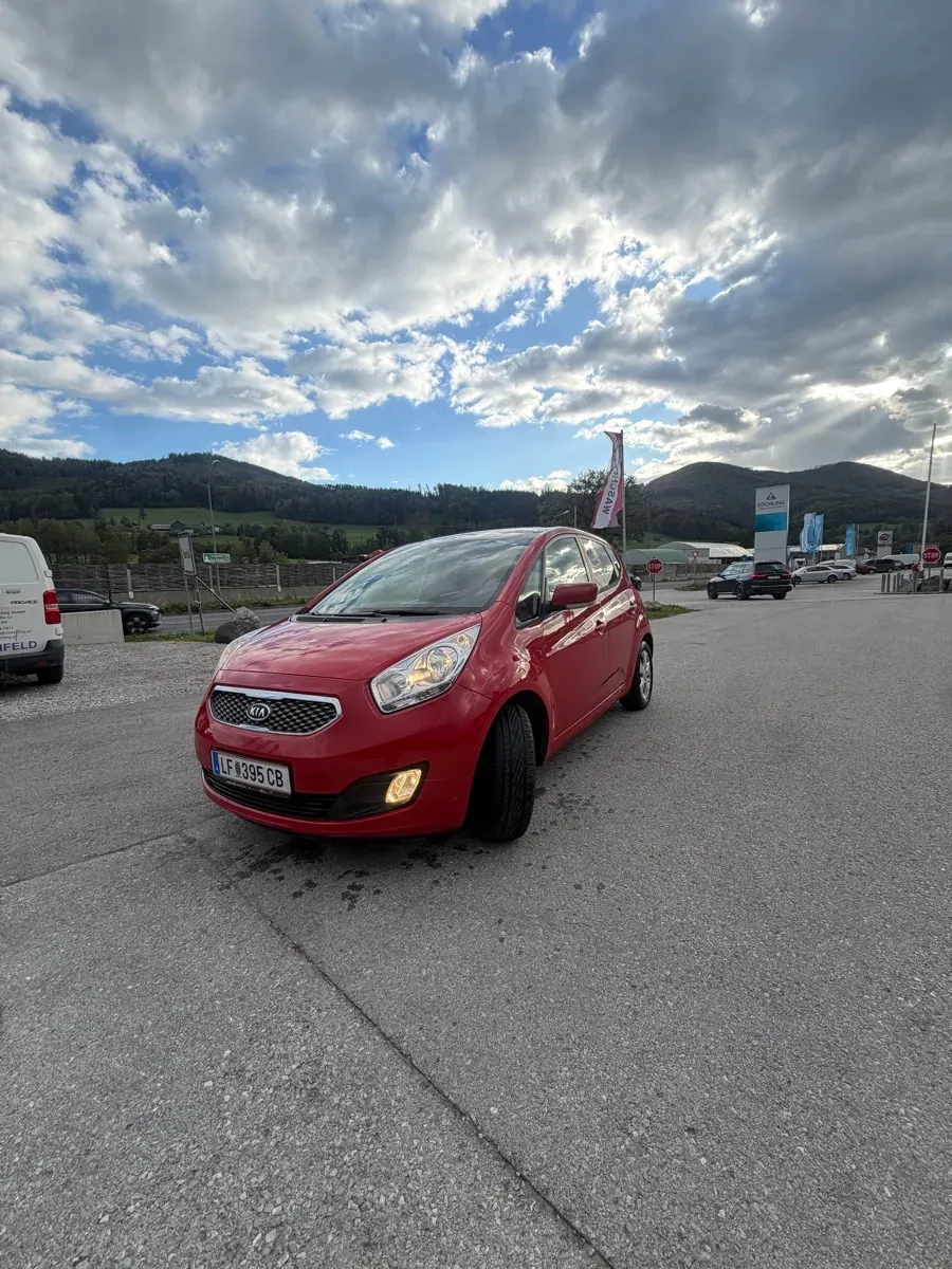 Kia Venga 2010 photo 2