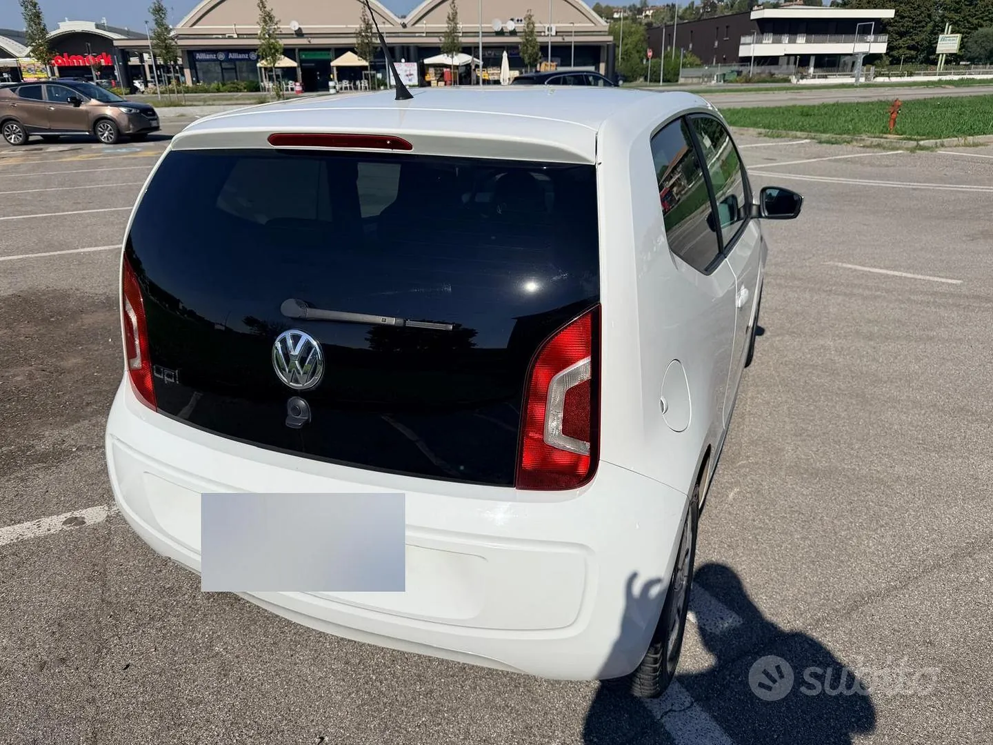 Volkswagen Up 2012 photo 3