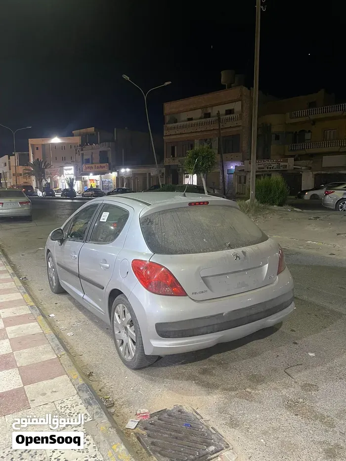 Peugeot 207 2009 photo 5