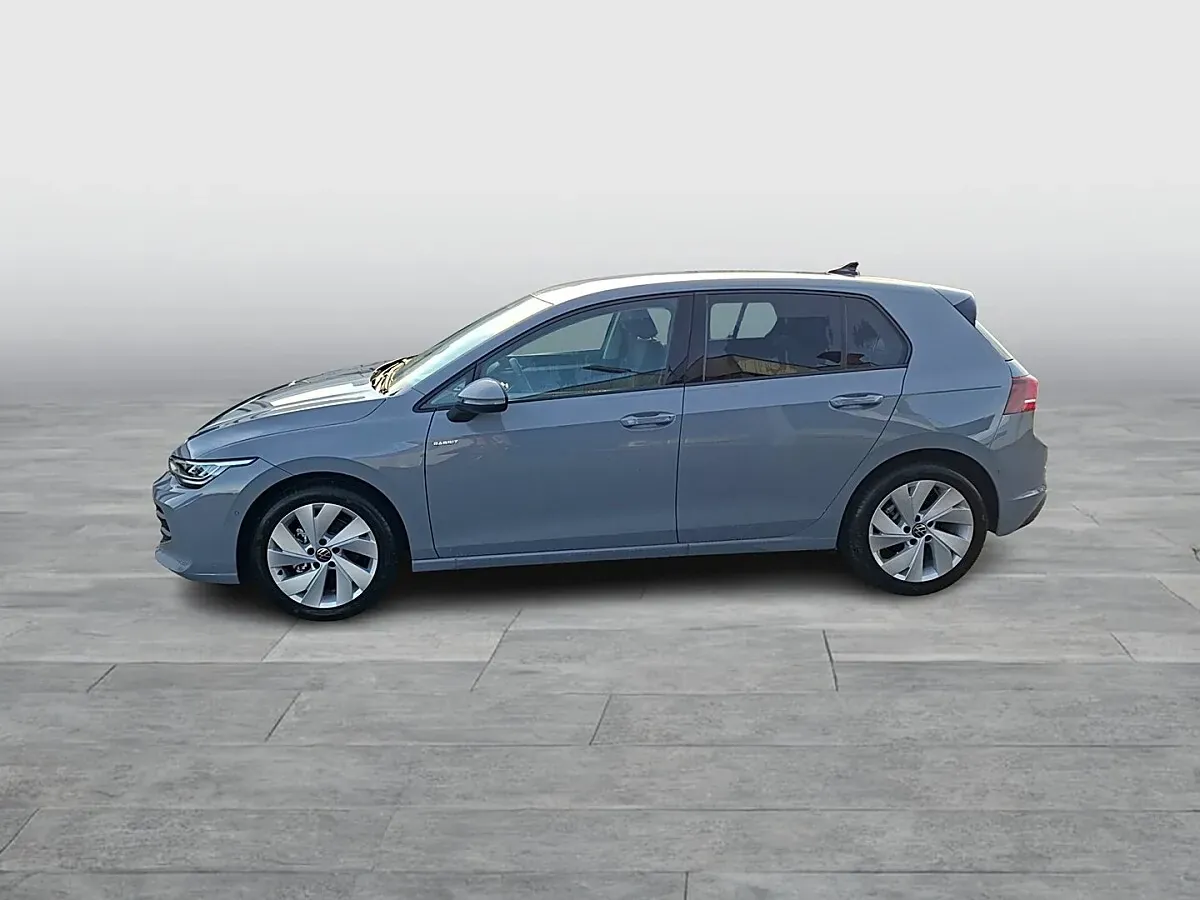 Volkswagen Golf 2026 photo 2