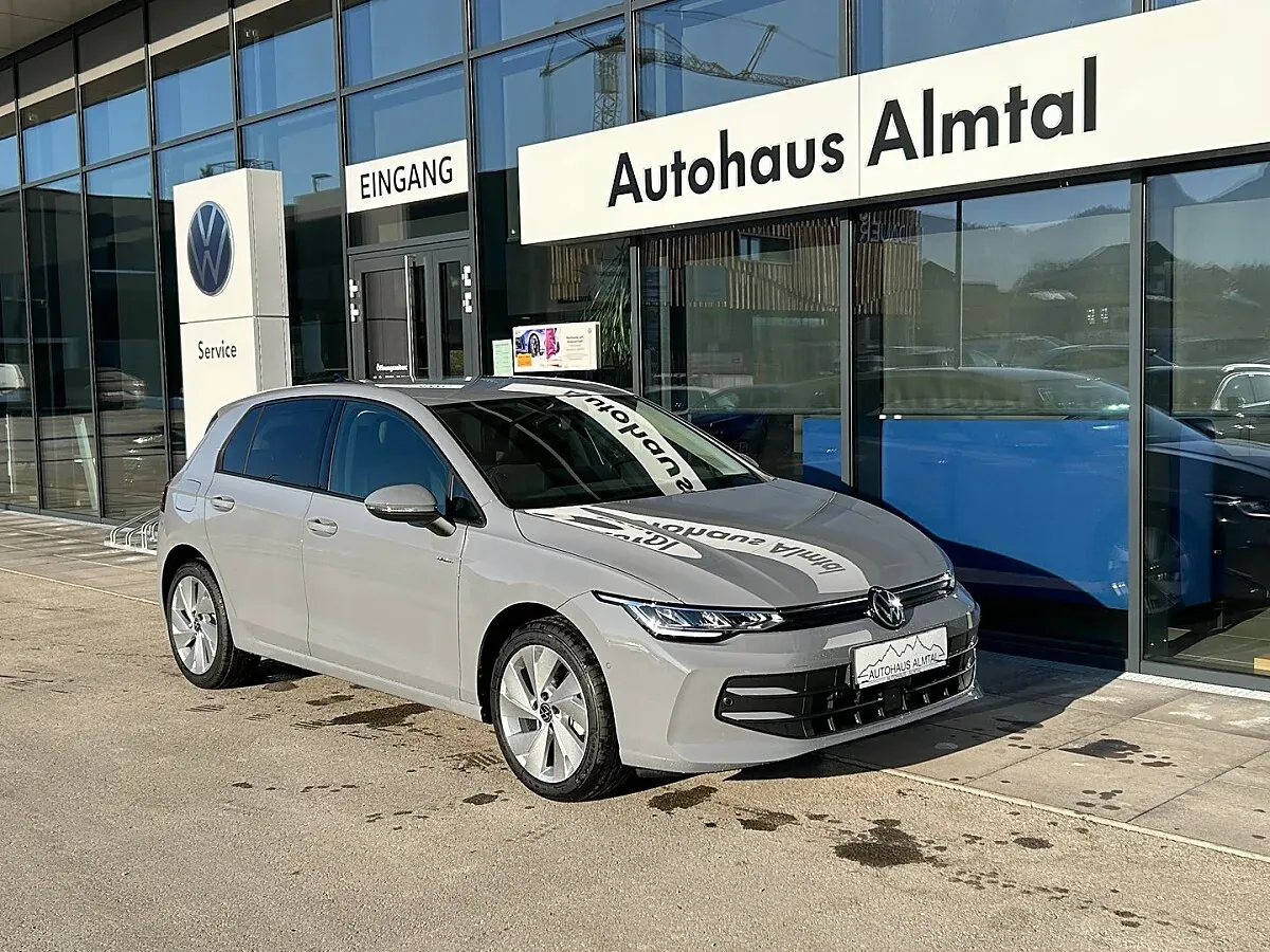 Volkswagen Golf 2026 photo 2