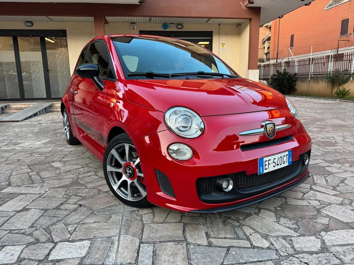 Abarth 500 2010 photo 2