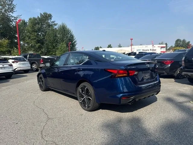 Nissan Altima 2023 photo 5