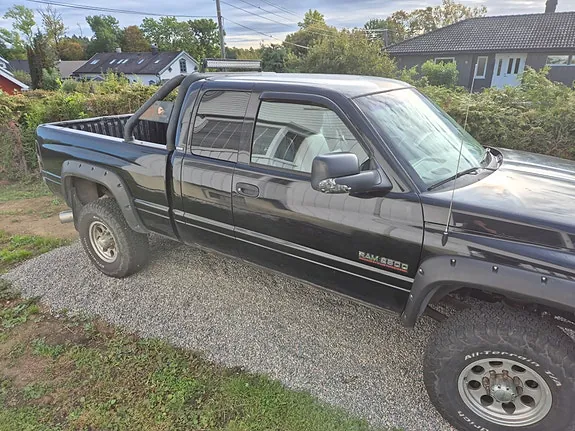 Dodge Ram 2002 photo 3