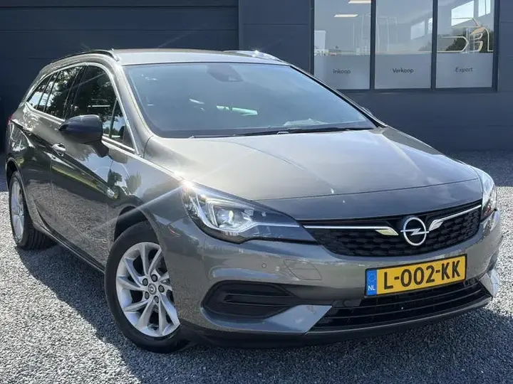 Opel Astra 2021 photo 2