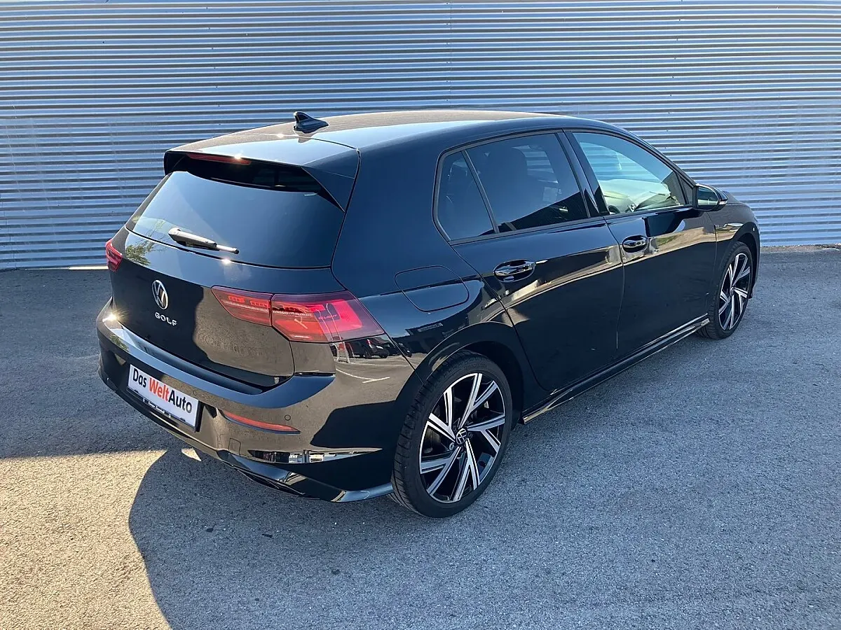 Volkswagen Golf 2022 photo 2