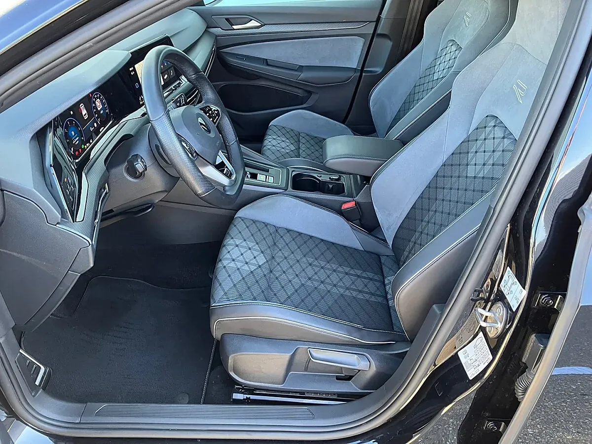 Volkswagen Golf 2022 photo 3