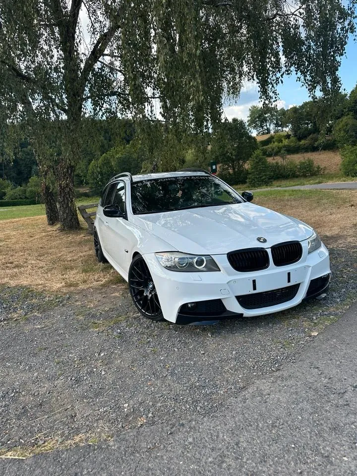 BMW E91 330D