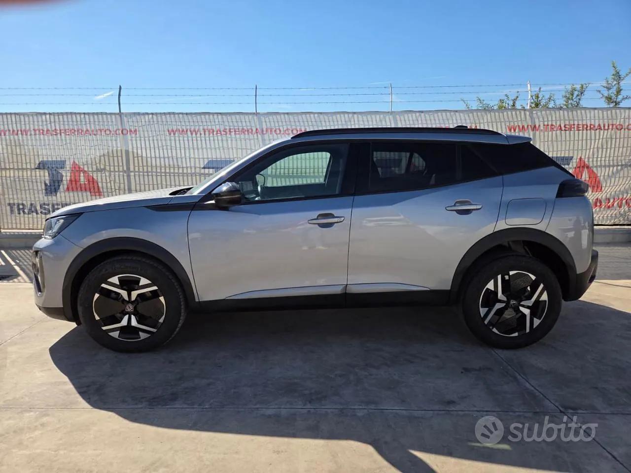Peugeot 2008 2023 photo 2