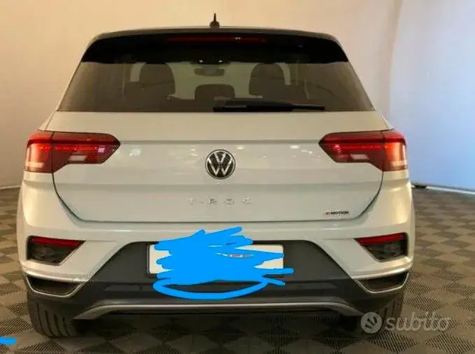 Volkswagen T-Roc 2021 photo 2